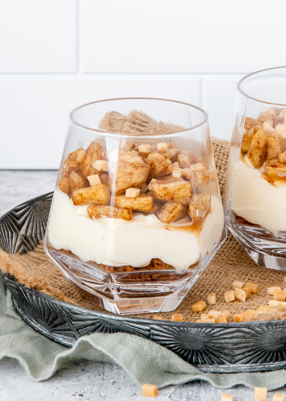 Apple caramel cheesecake dessert 2a