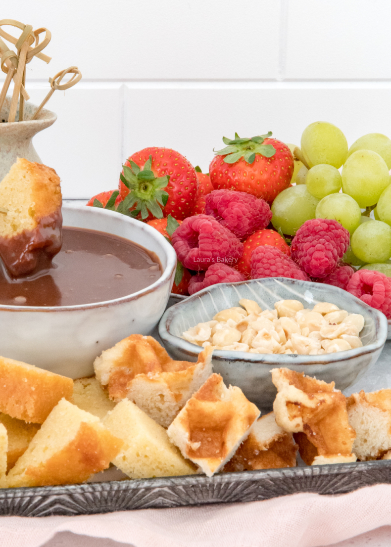 Baking basics chocolate fondue + what to dip 3a
