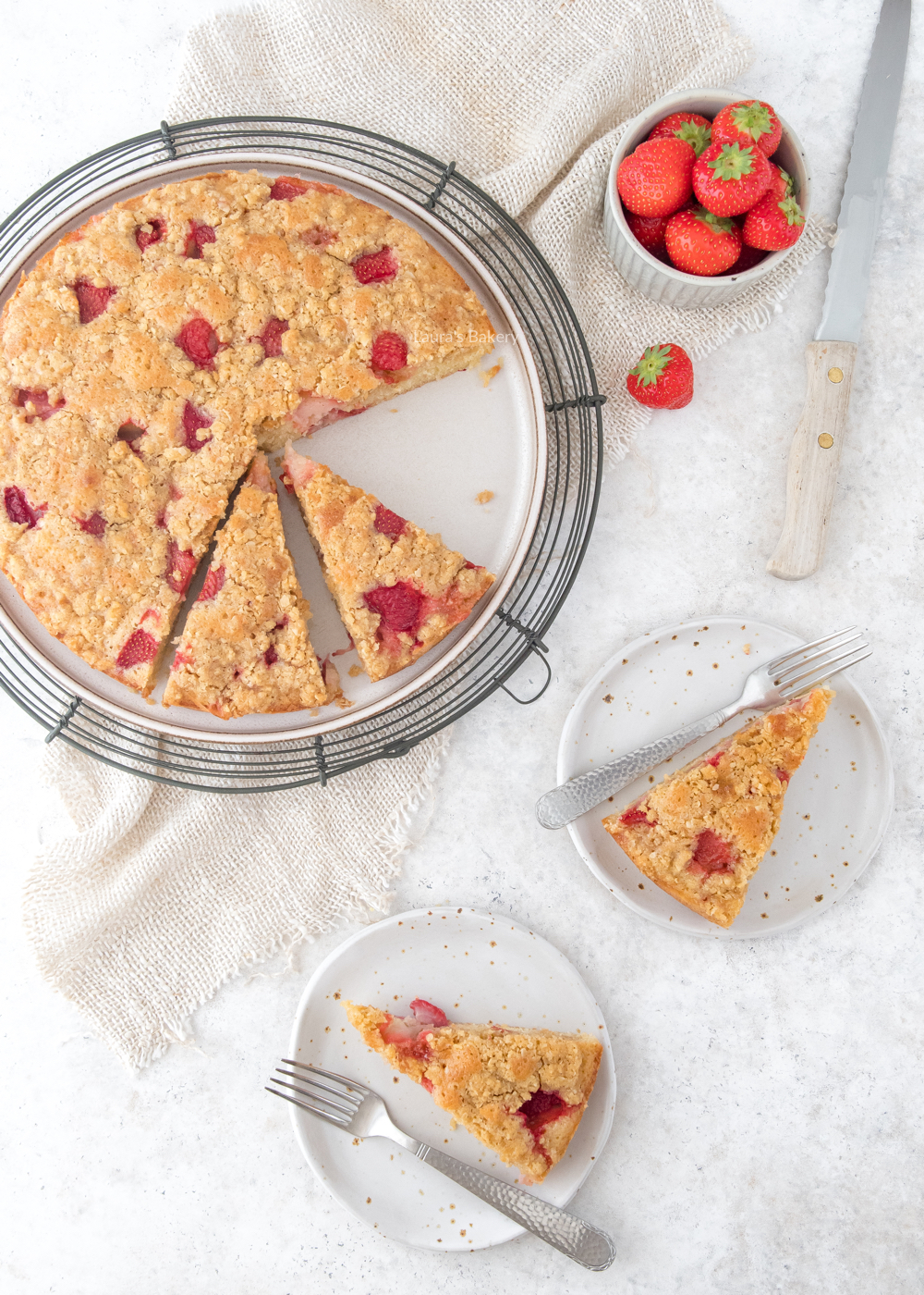 Strawberry crumble cake 1a