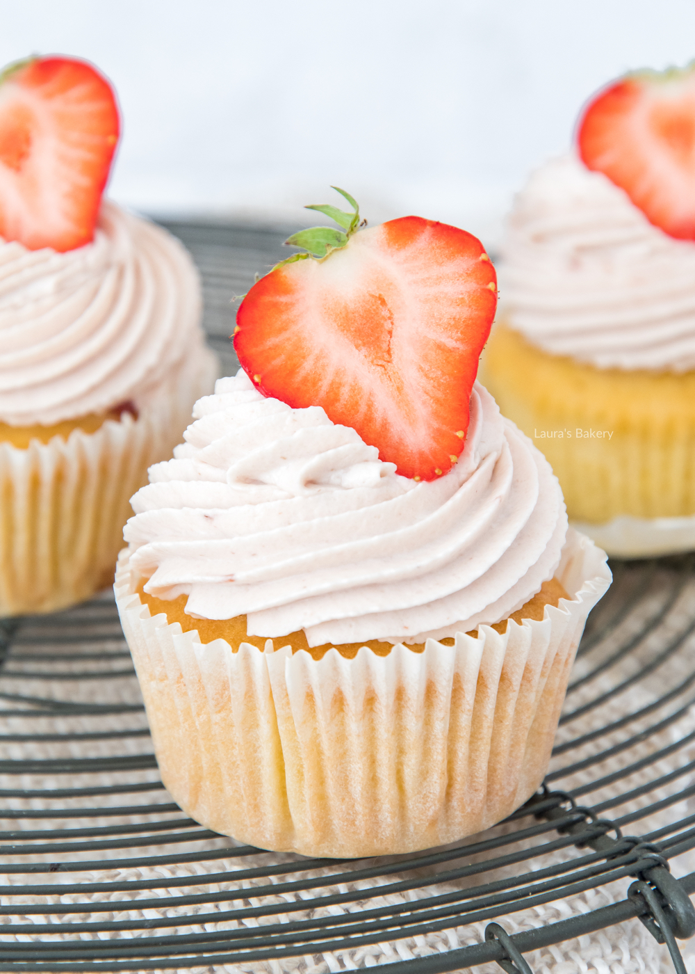 Strawberry cupcakes 2a