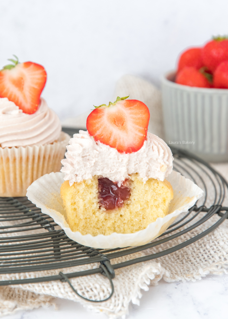 Strawberry cupcakes 5a