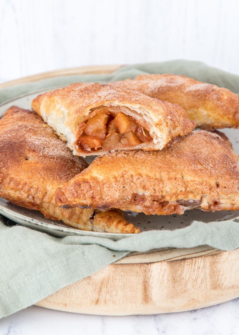 Appelflappen Dutch apple turnovers 1a