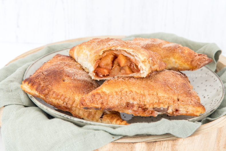 Appelflappen Dutch apple turnovers 3a