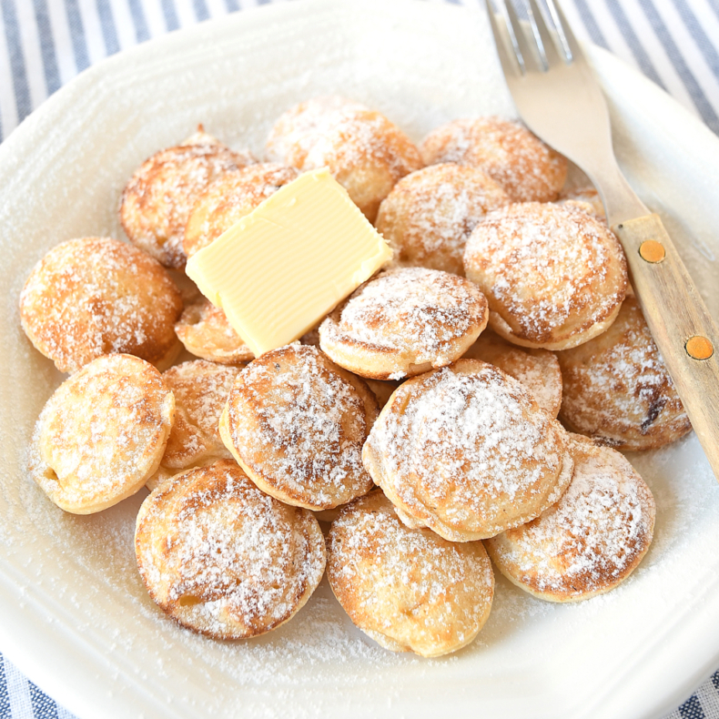 Easy Dutch mini pancakes recipe (poffertjes) - No Yeast