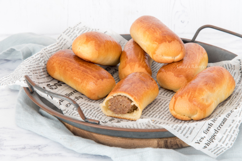 Dutch sausage rolls - worstenbroodjes 2