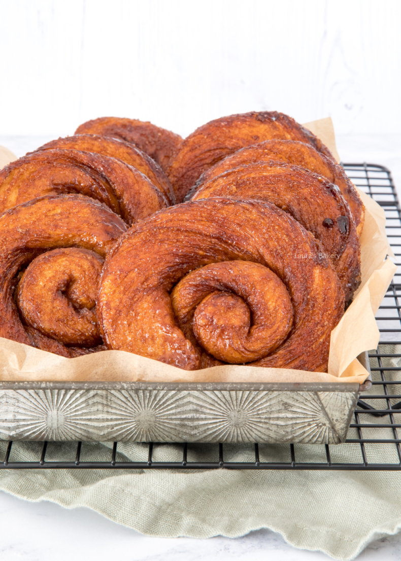 Dutch cinnamon rolls - Zeeuwse bolussen 1