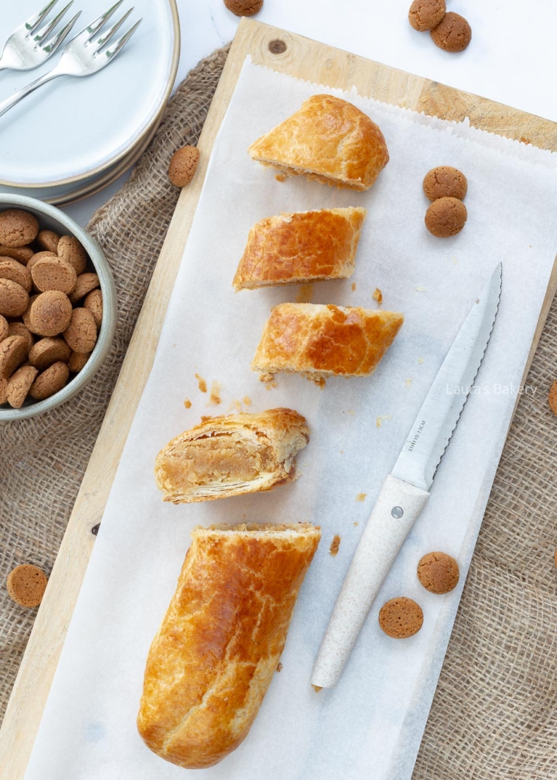 Banketstaaf almond paste log-1