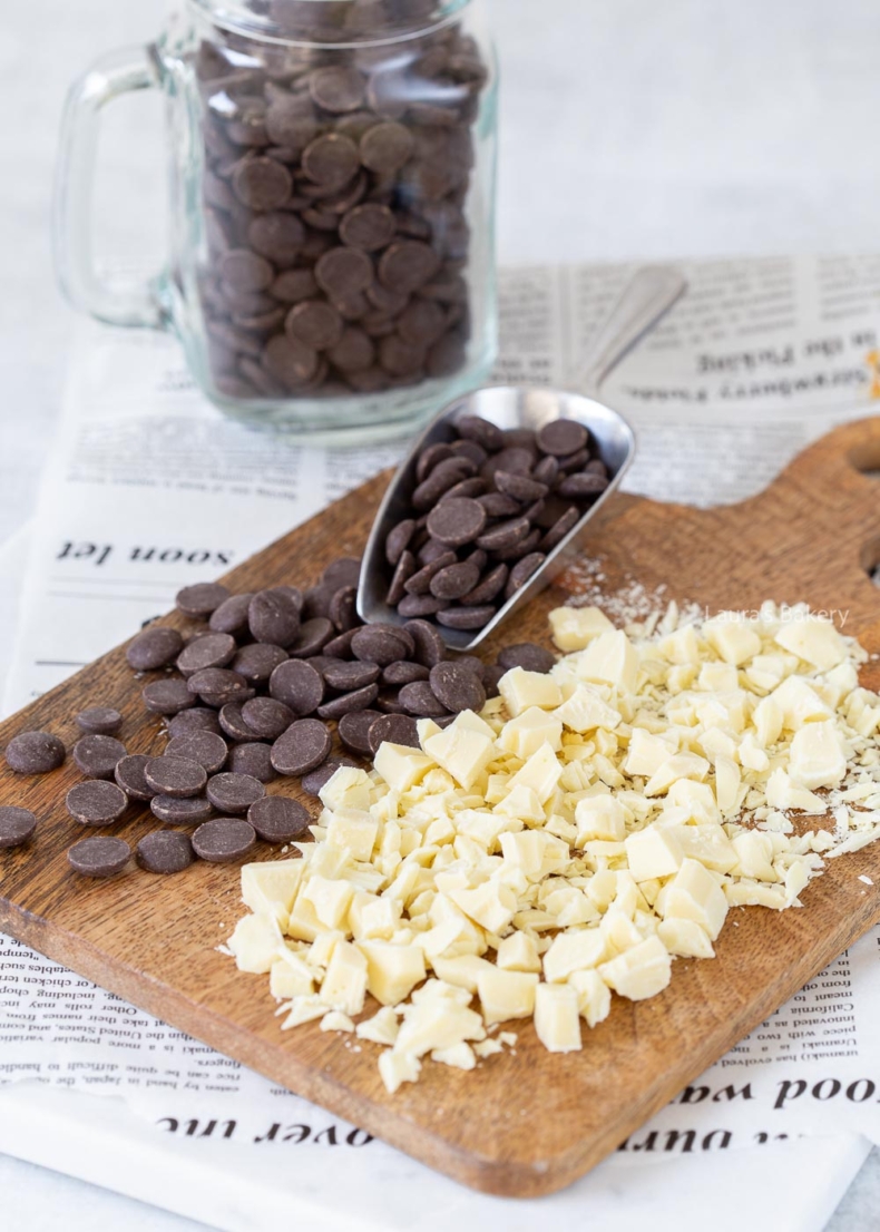Tempering chocolate without thermometer-3