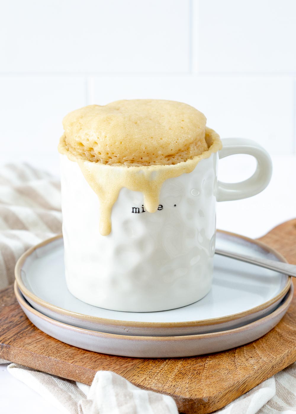 Easy vanilla mug cake recipe (no egg)
