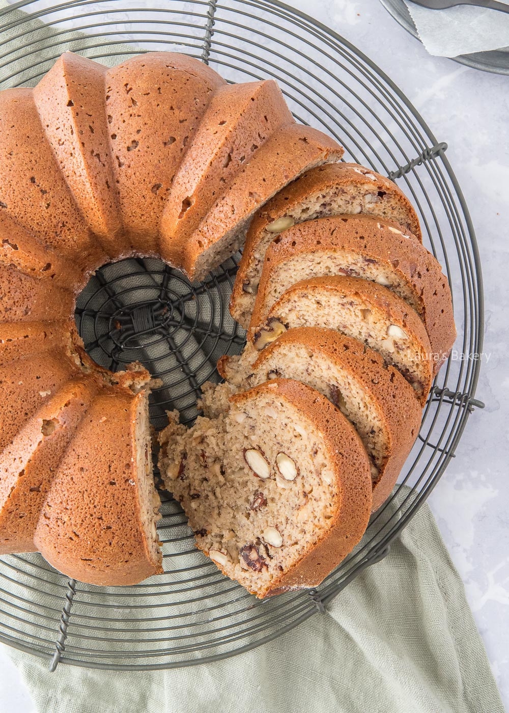 banana bread bundt cake