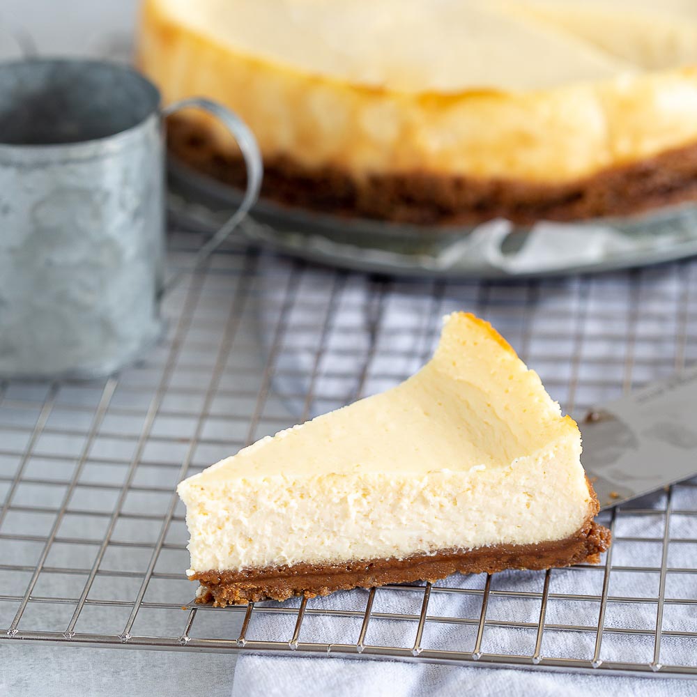 Easy homemade cheesecake recipe - In Laura's Bakery