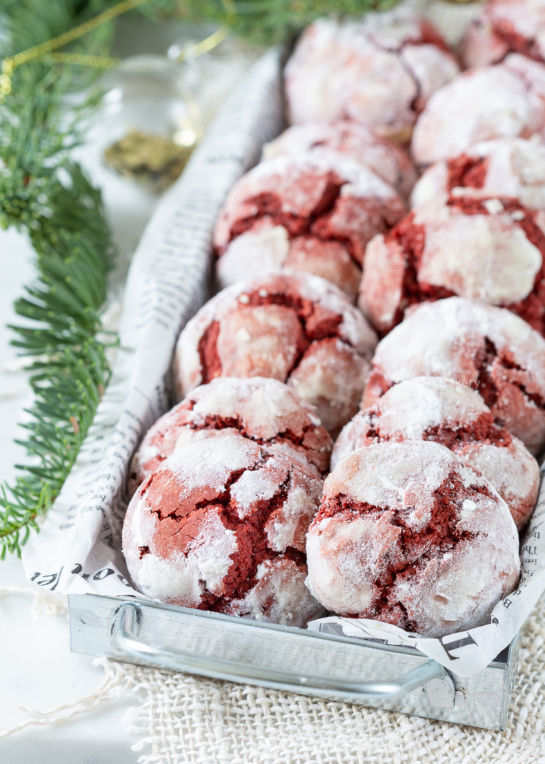 Red Velvet Crinkle Cookies (3)