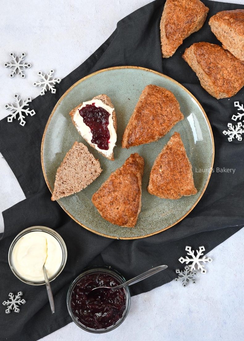 Gingerbread scones-1