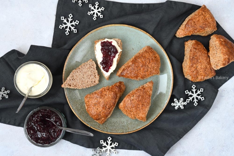 Gingerbread scones-2