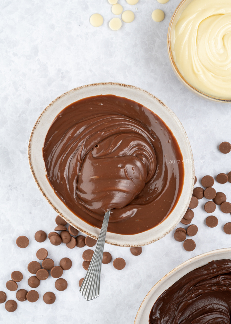 How to make perfect chocolate ganache (easy recipe) - In Laura's Bakery