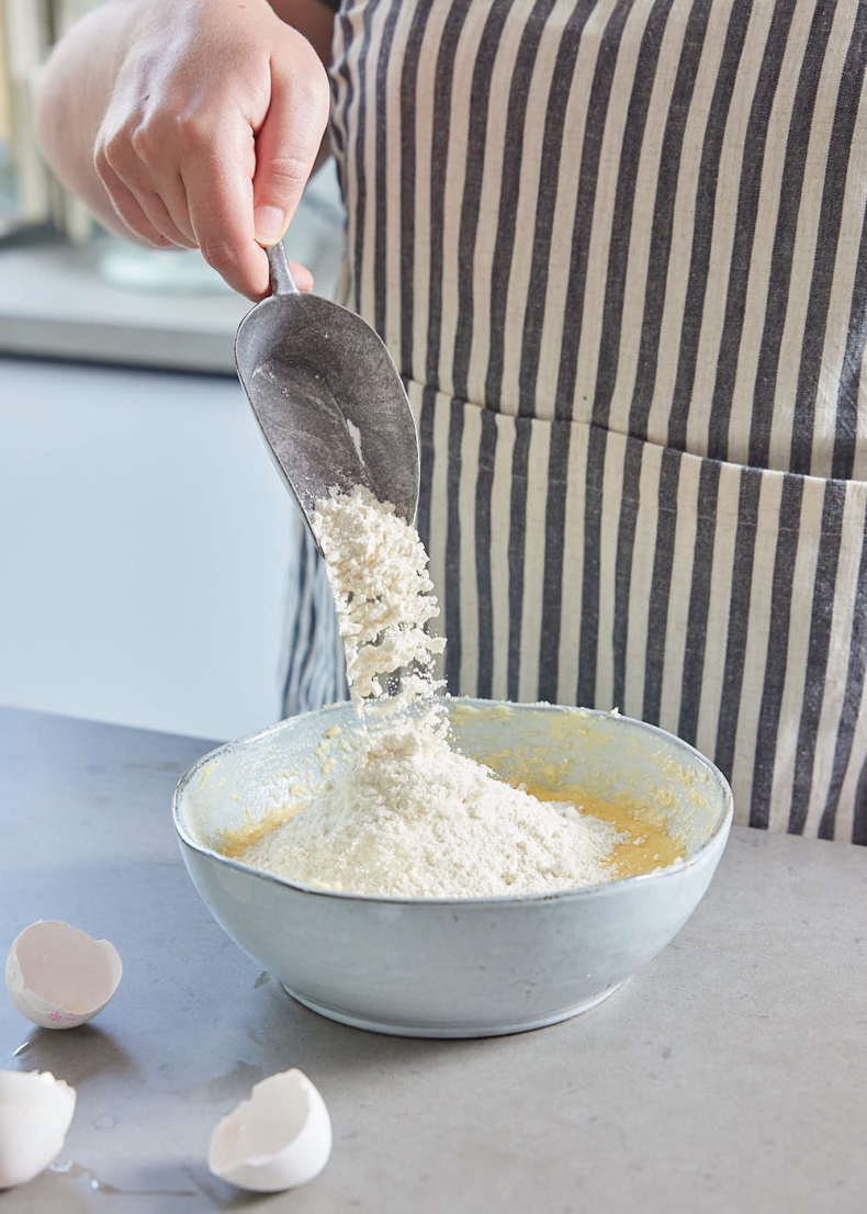 Difference flour vs self rising flour