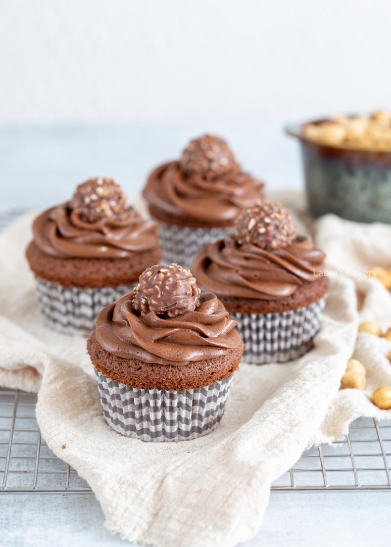 Ferrero rocher cupcakes-2