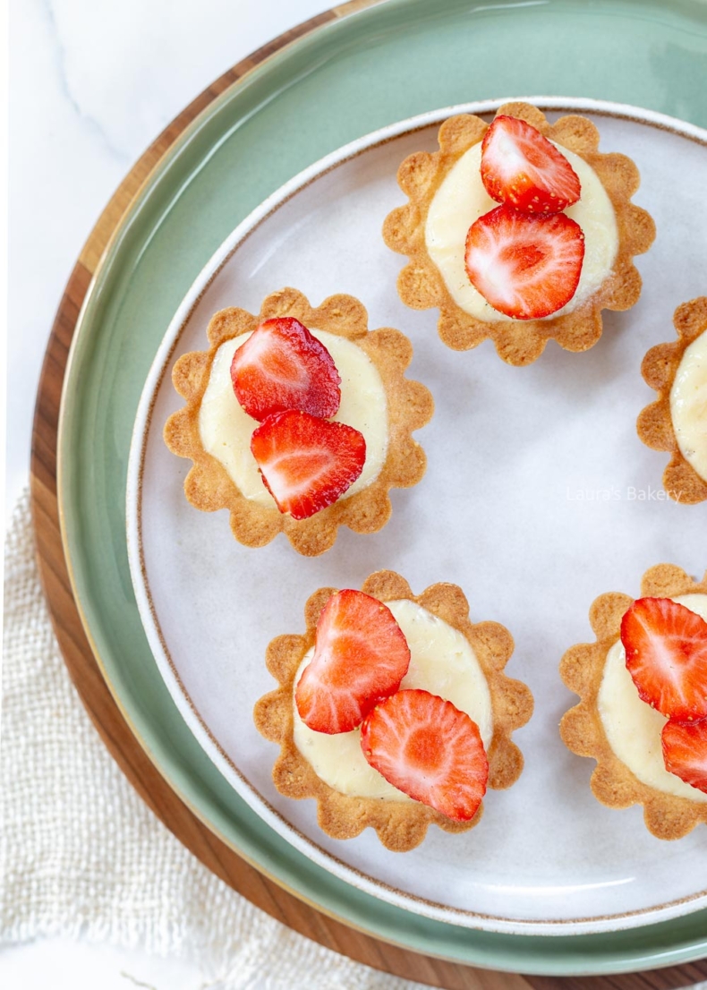 Strawberry tartlets-1