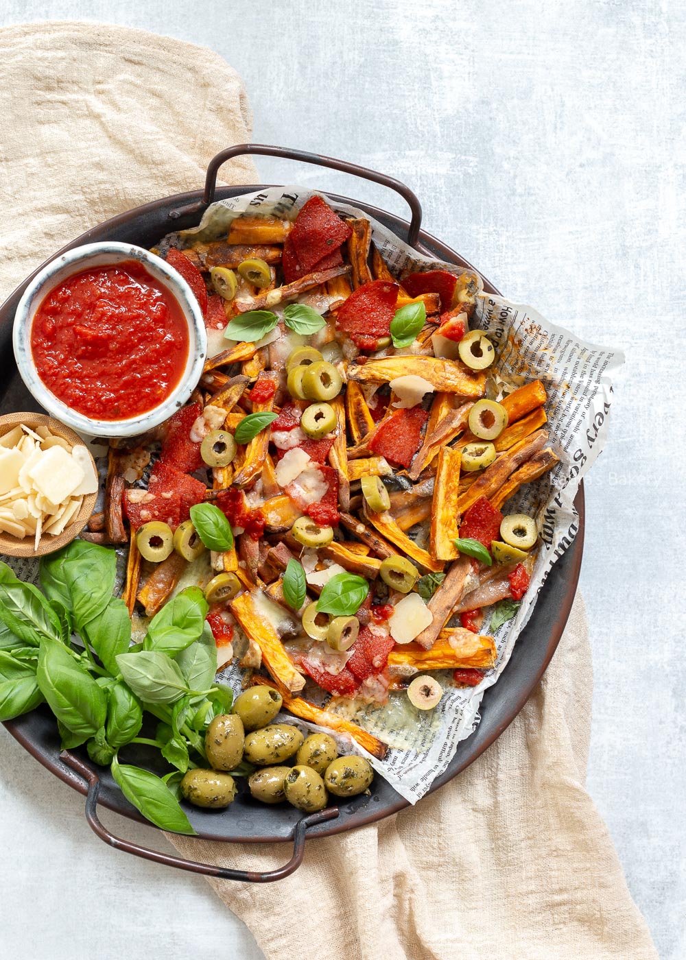 Loaded sweet potato pizza fries-1