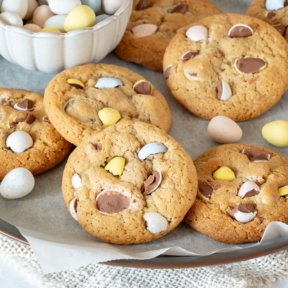 Mini easter egg chocolate chip cookies