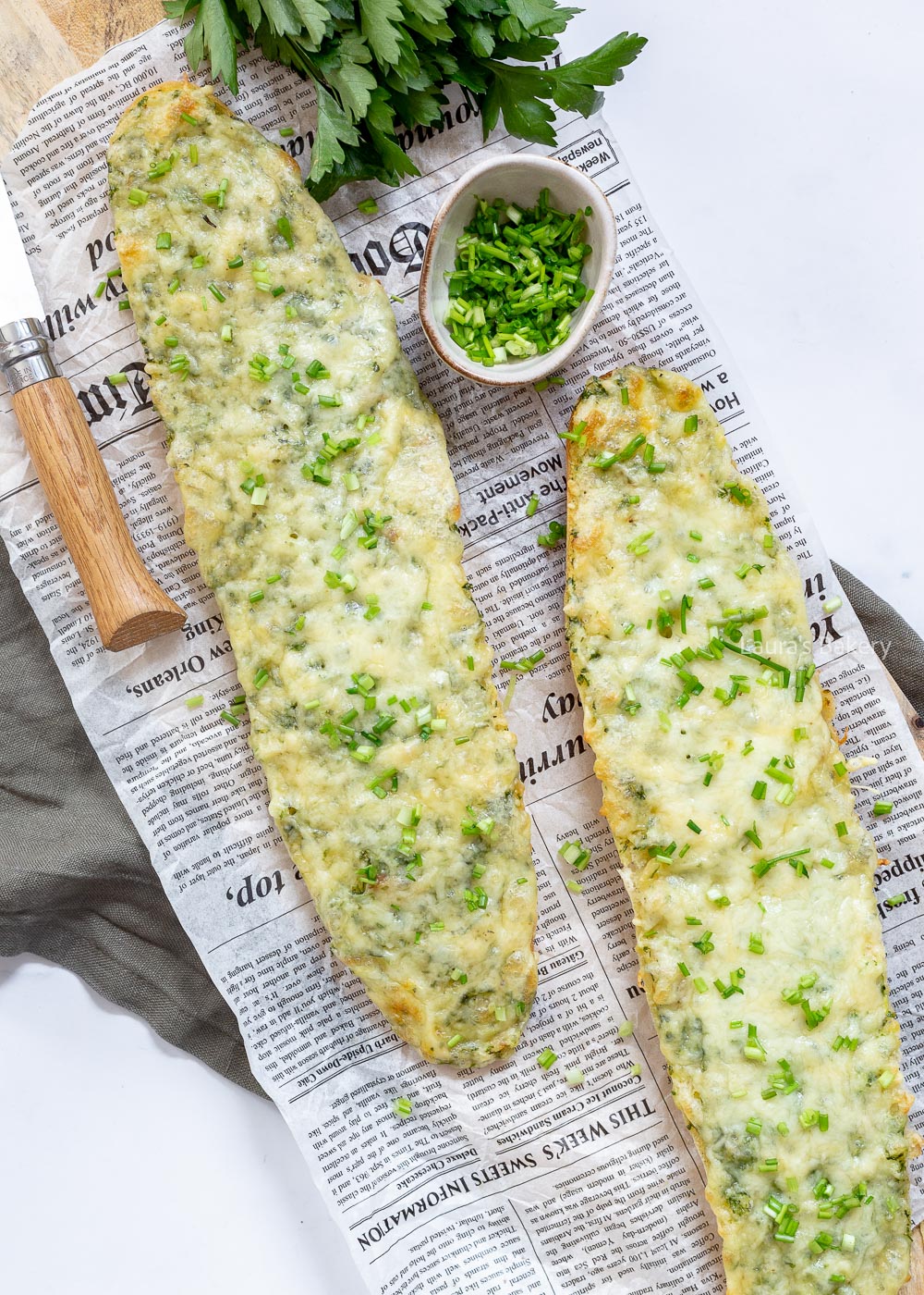 Cheese garlic bread -2
