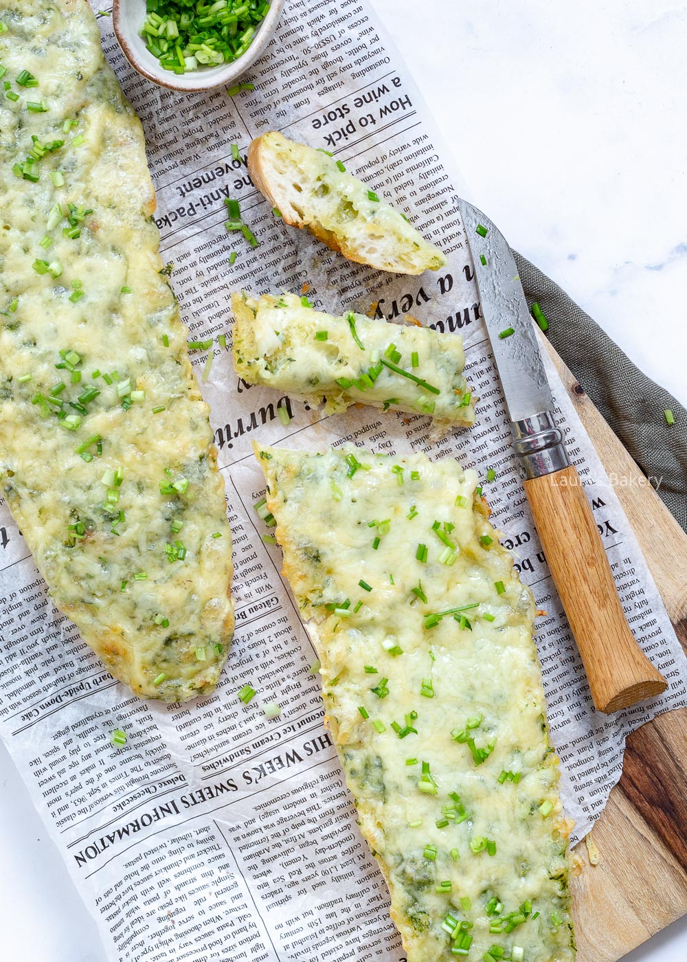 Cheese garlic bread -4