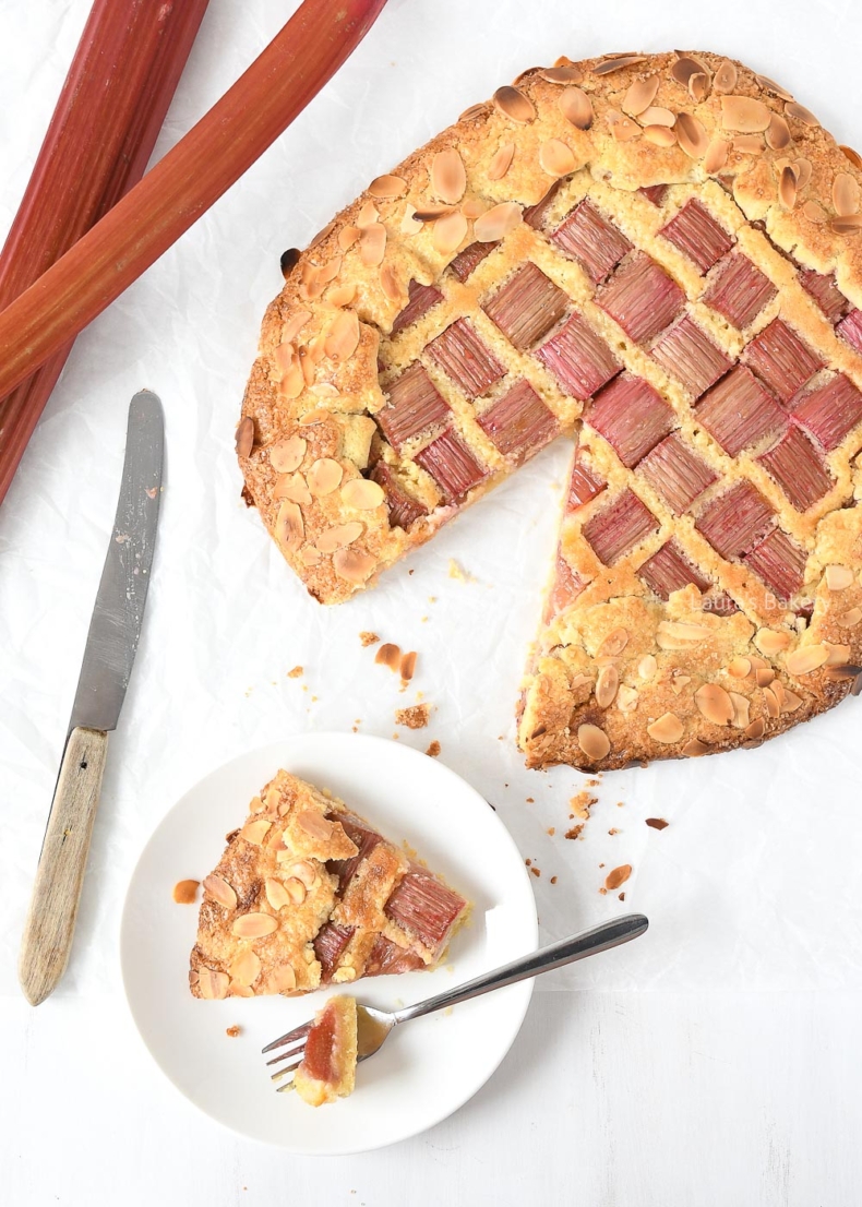 Rhubarb pie with frangipane-4