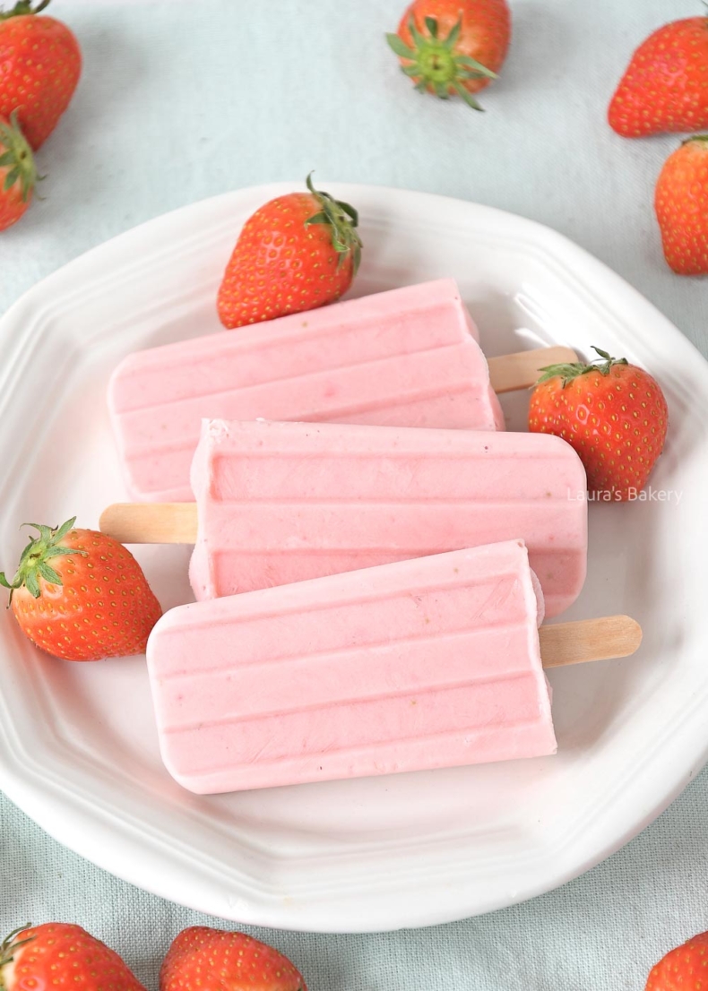Strawberry cheesecake popsicles-3