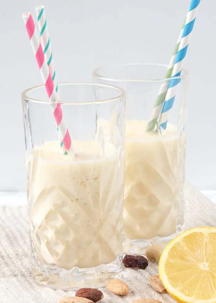 banana smoothie with mango2