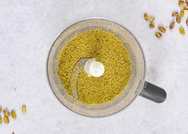 Pistachio pound cake-2
