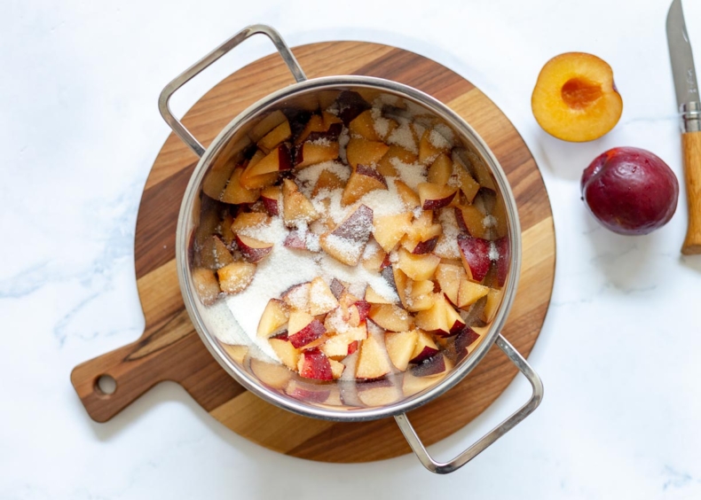 Plum jam recipe-1