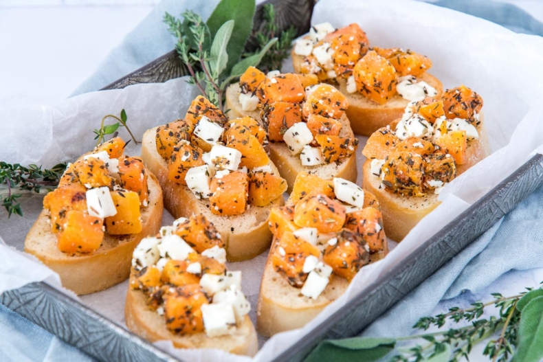 Pumpkin feta bruschetta-1
