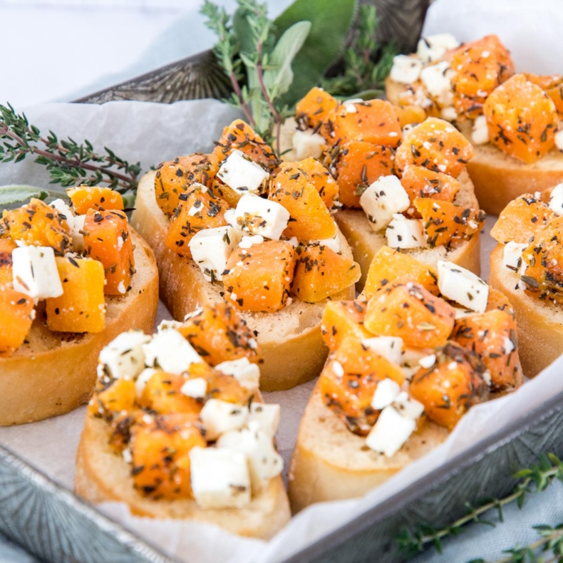 Pumpkin bruschetta with feta