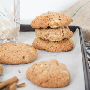 Apple oatmeal cookies