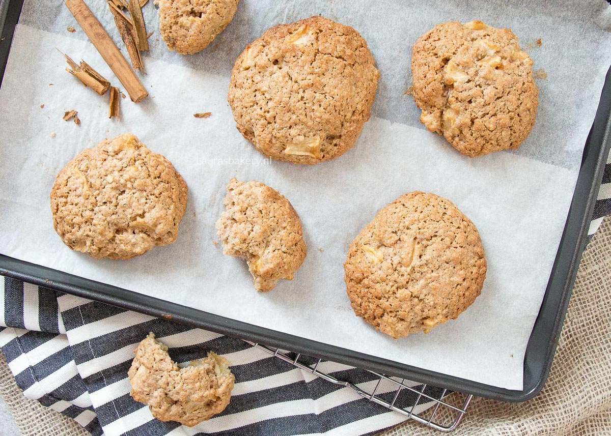 Apple oatmeal cookies-2-2