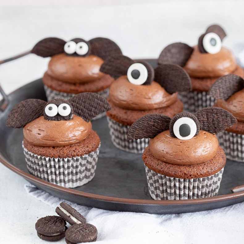 Halloween Bat Cupcakes