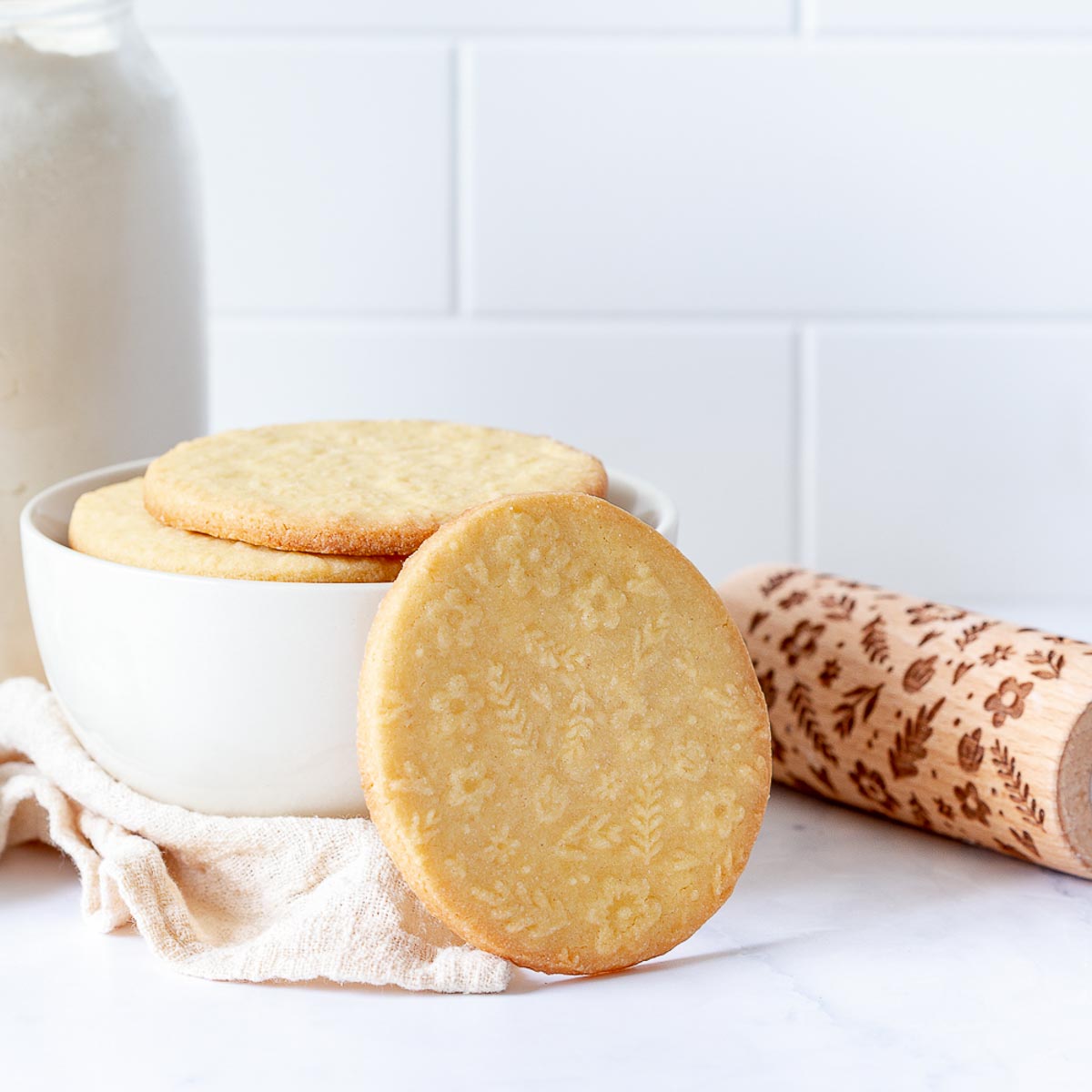 How to use an embossed rolling pin