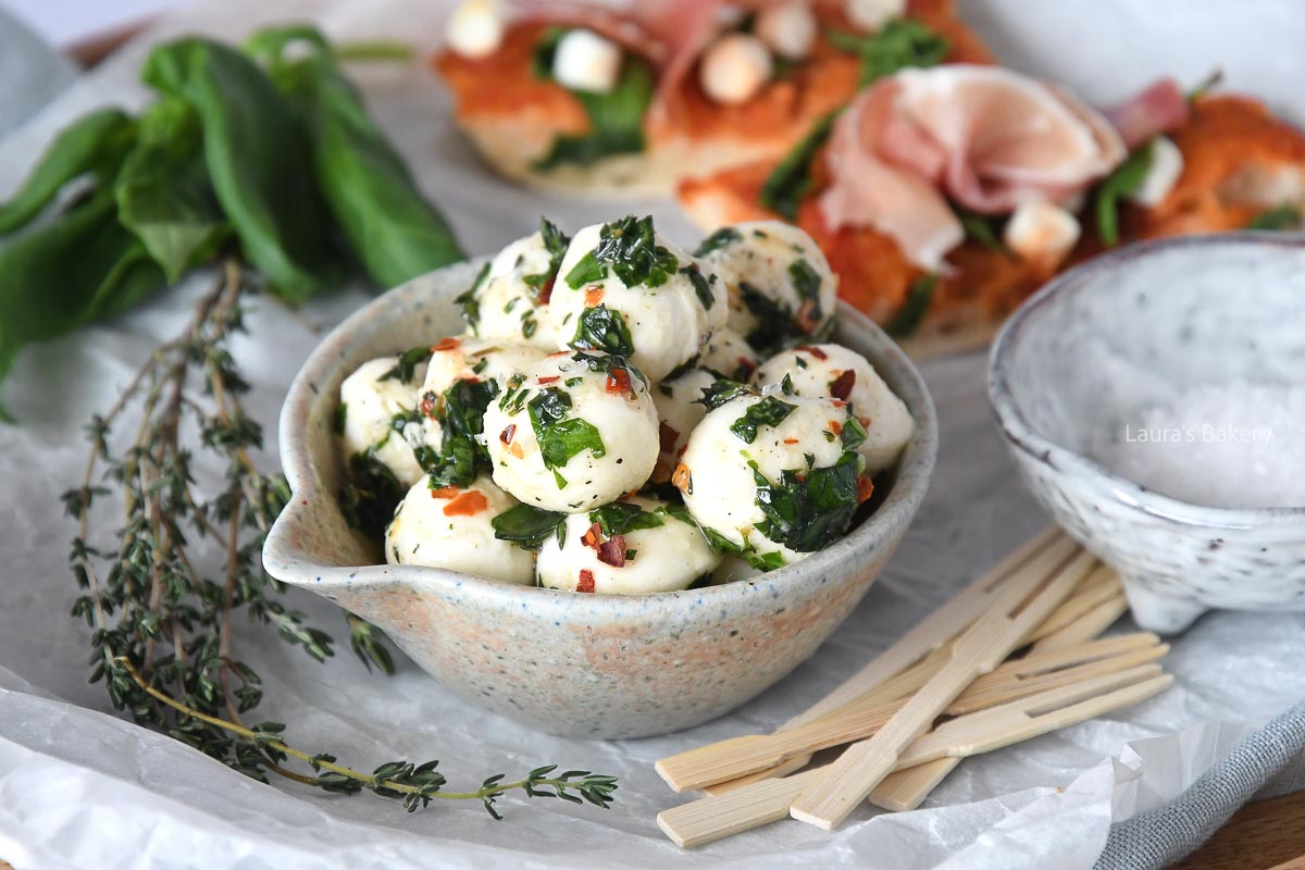 Marinated mozzarella balls-2