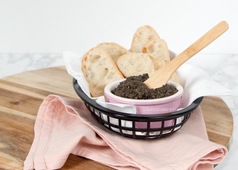 Black olive tapenade-2
