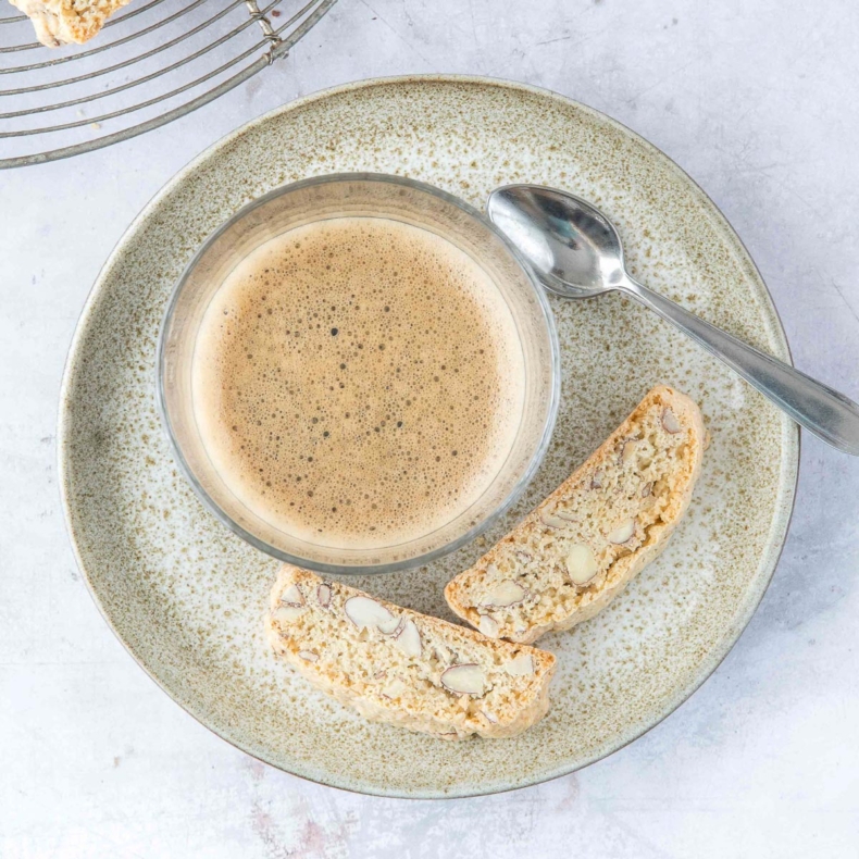 Classic Cantuccini Cookies (Italian Biscuits)