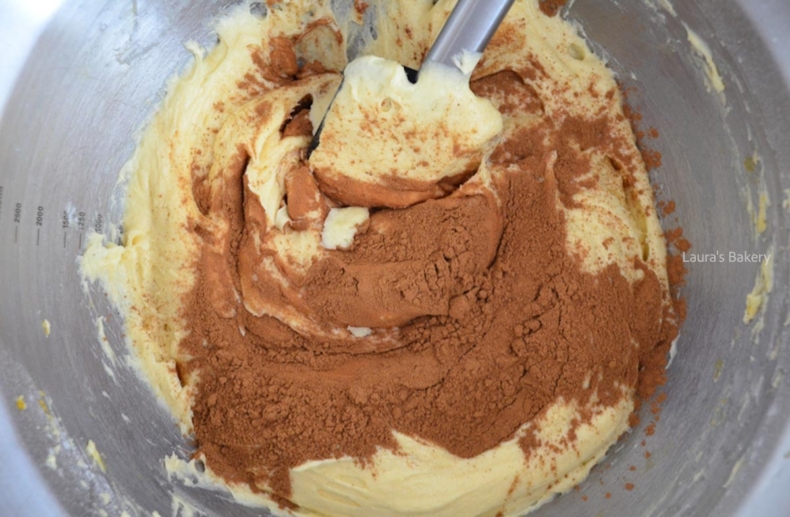 How to make Dutch pepernoten loaf cake
