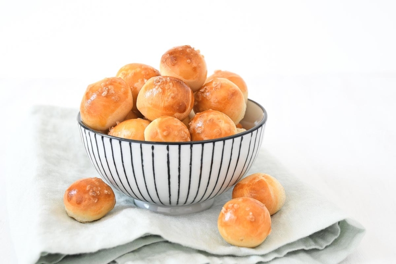 Soft pretzel bites-1