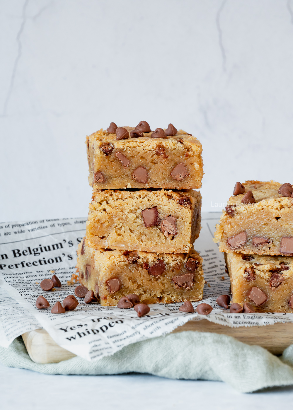 chocolate chip blondies WM-2