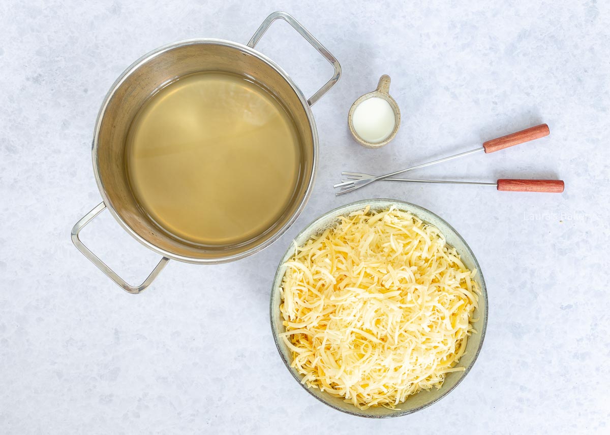 Cheese fondue-1