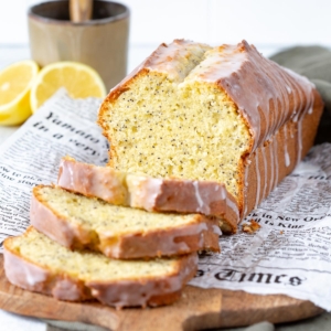 Lemon poppy seed pound cake