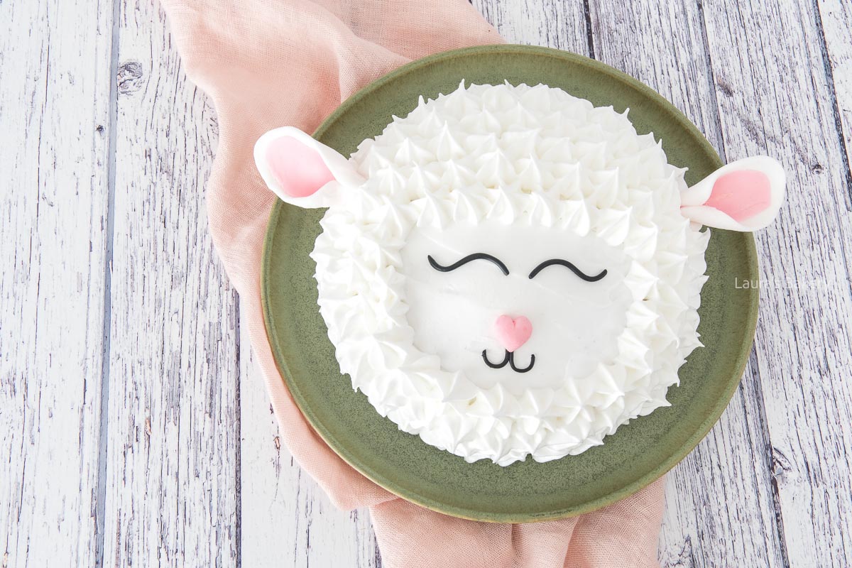 Easter lamb cake-2