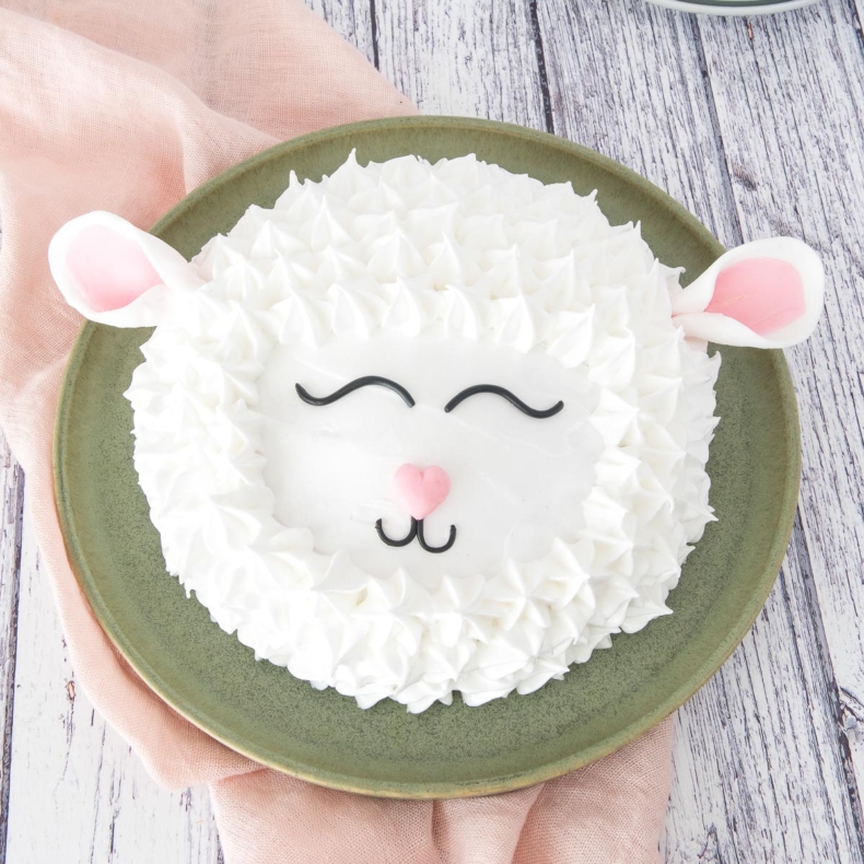Easy Easter Lamb Cake