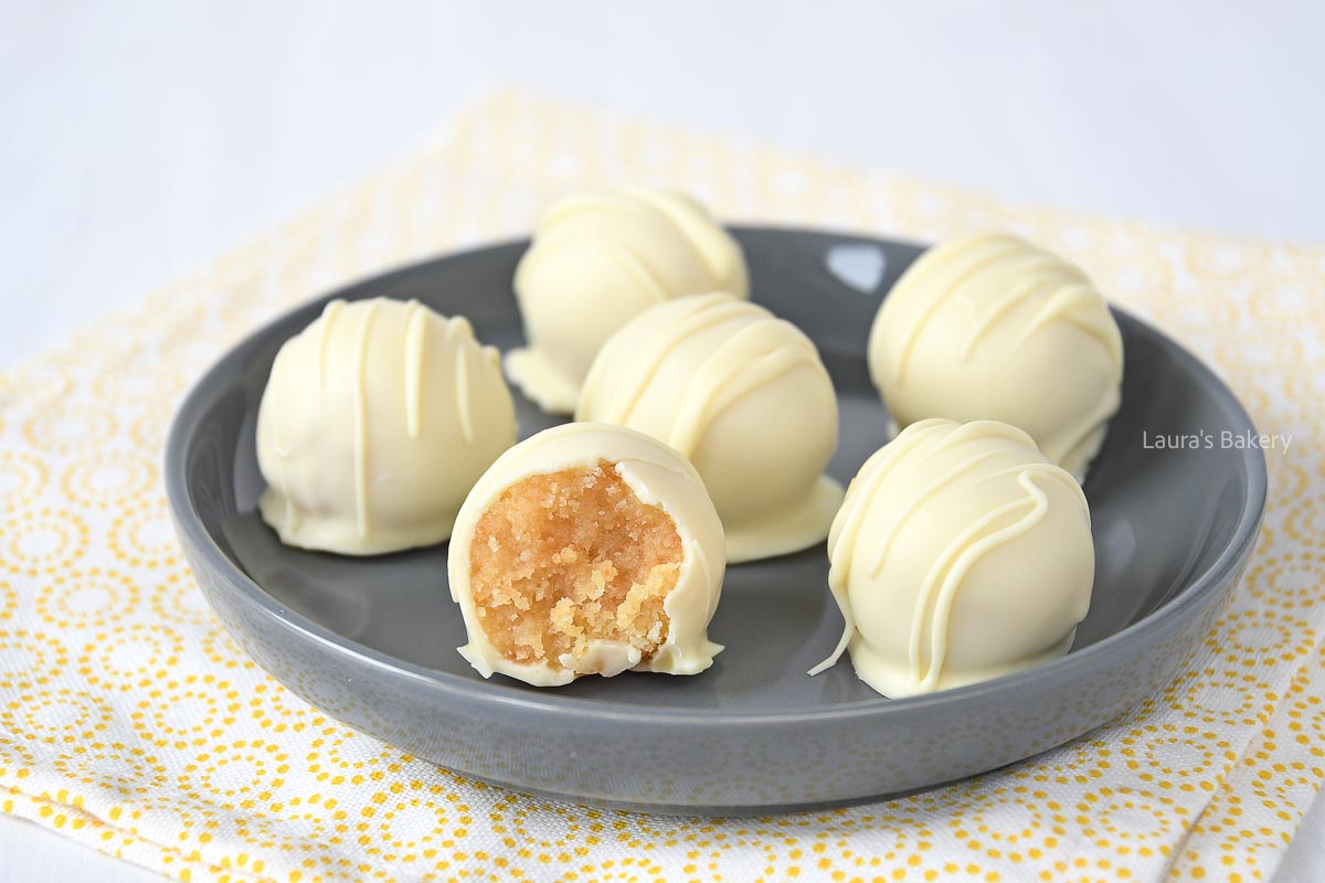 Lemon cake balls-2