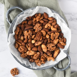 Spicy roasted nuts