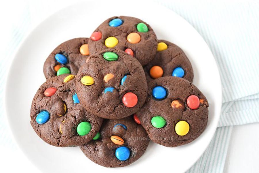 Chocolate mm chocolate chip cookies-3